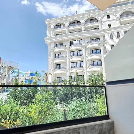 Crown Aparthotel Golem (Tirana)
